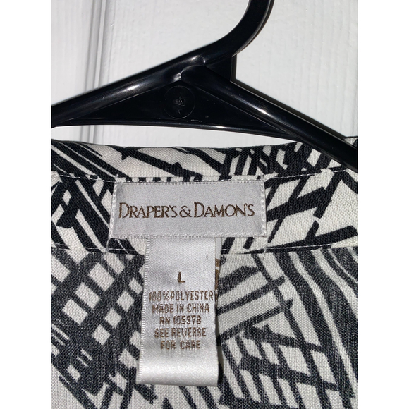 Drapers and damon size large black and white floral long sleeve button up - Picture 5 of 5